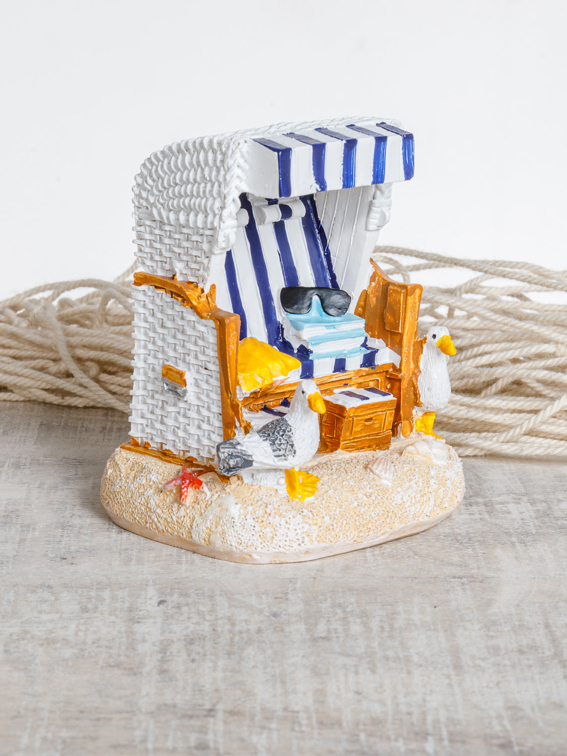 Dekoration kleiner Strandkorb blau weiß