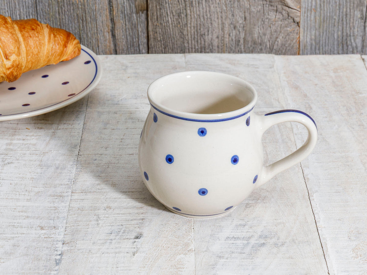 Bauchige Tasse, Becher Keramik weiß blau gepunktet