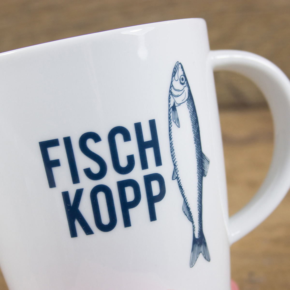 Weißer Porzellanbecher Fischkopp