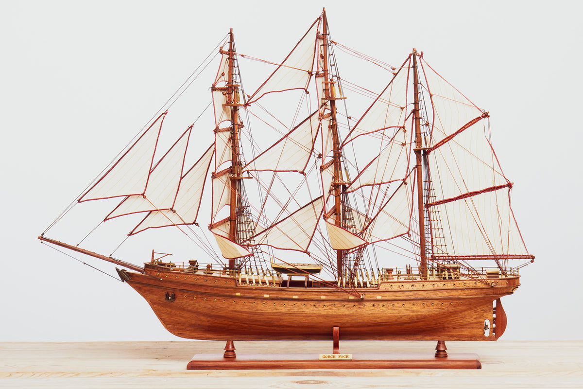 Modell Gorch Fock II natur