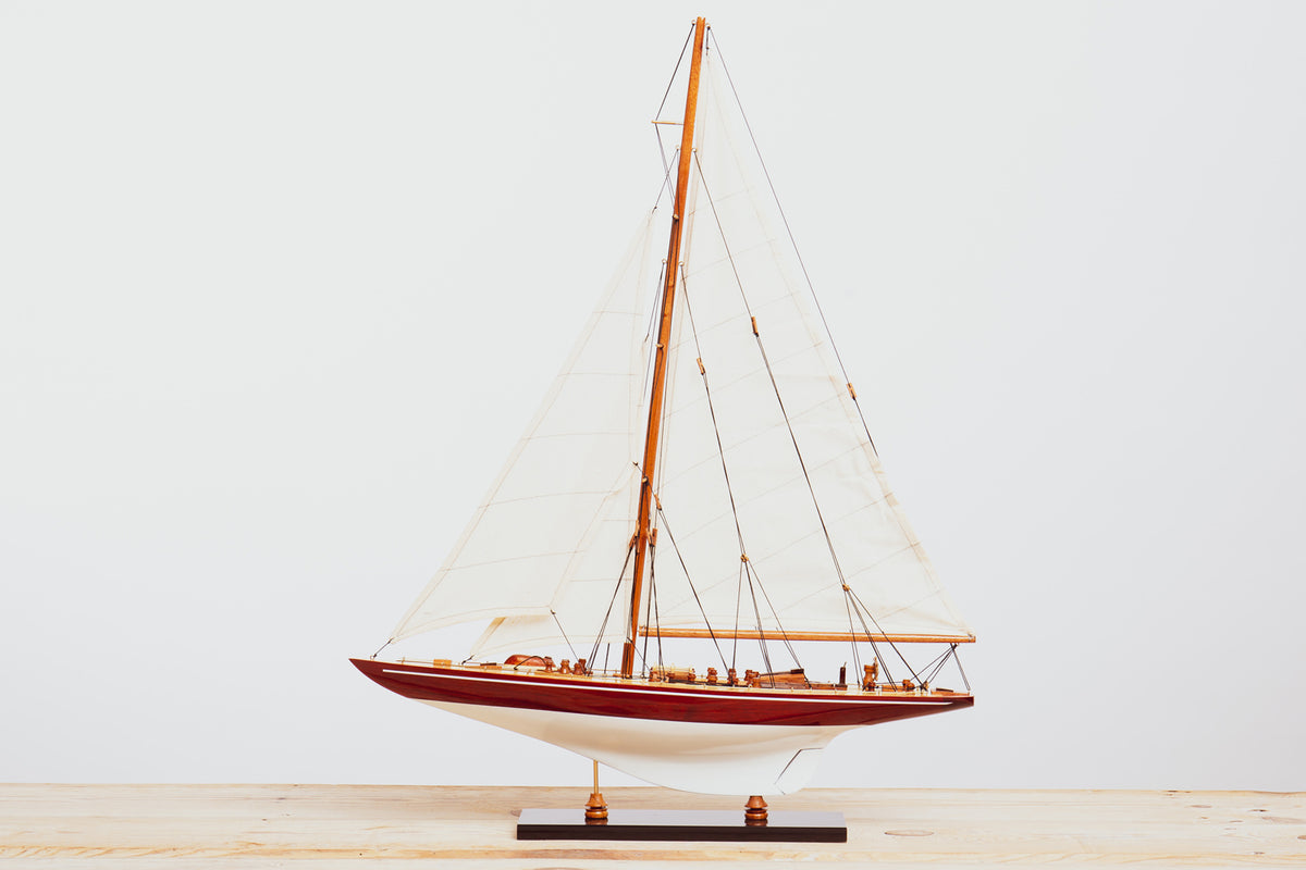 Endeavour Schiffsmodell klein