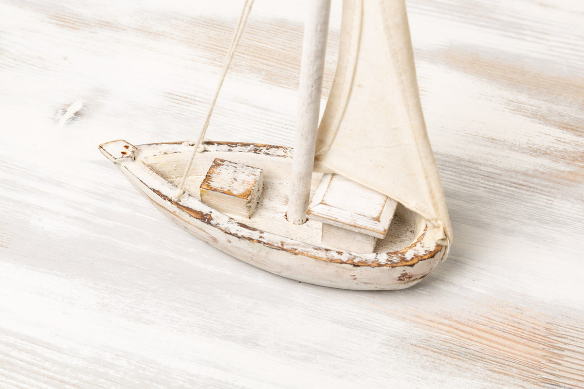 Kleines Deko Boot weiß Holz