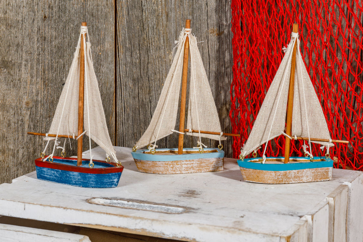 Tischdeko kleine Segelschiffe
