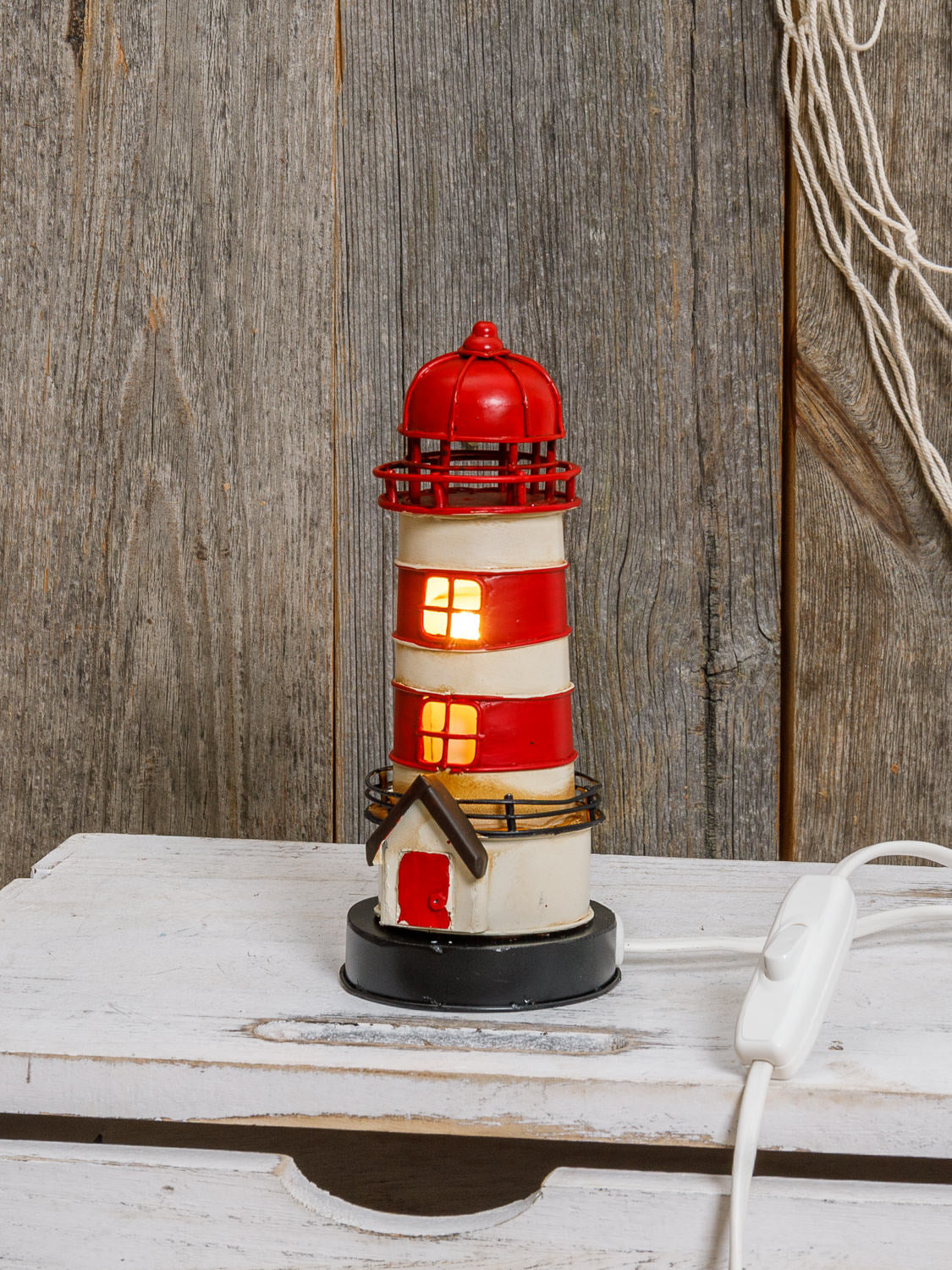 Roter Deko Leuchtturm klein mit Licht