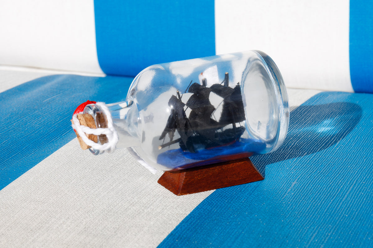 Flaschenschiff Piratenschiff
