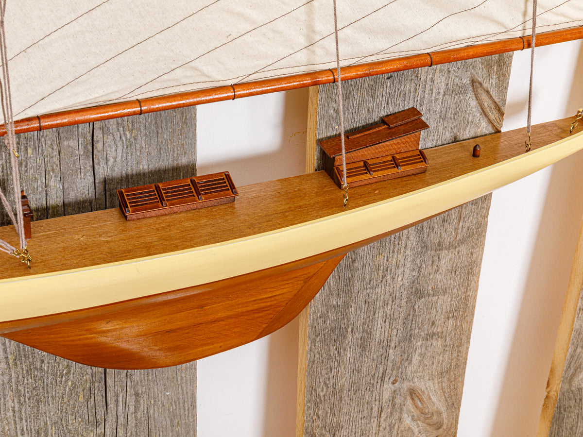 Halbrumpf Segelyacht