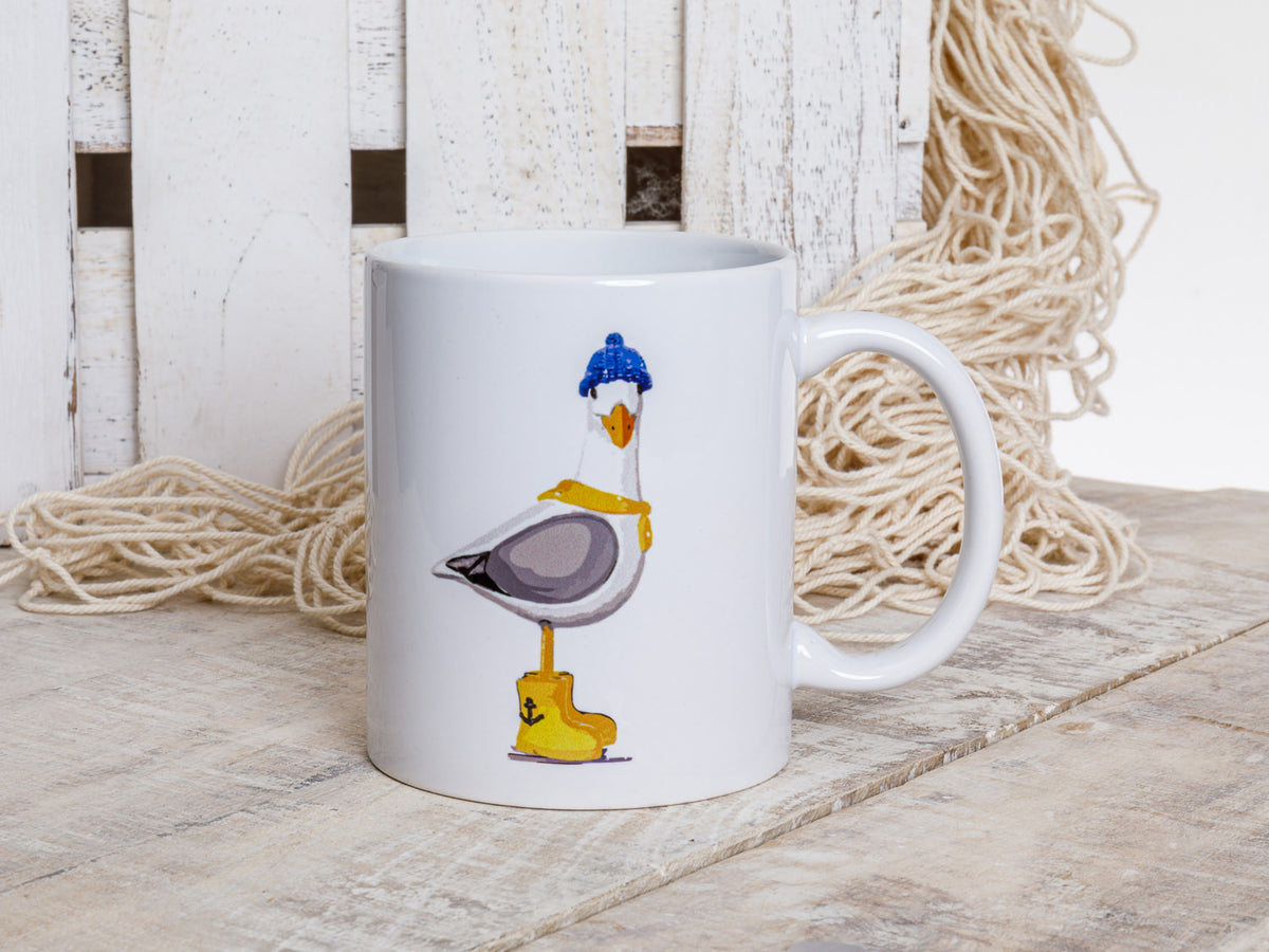 Weißer Keramik Becher Möwe Pudelmütze