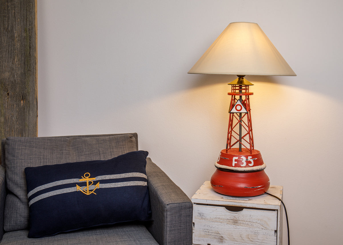 Rote Tischlampe Metall Boje