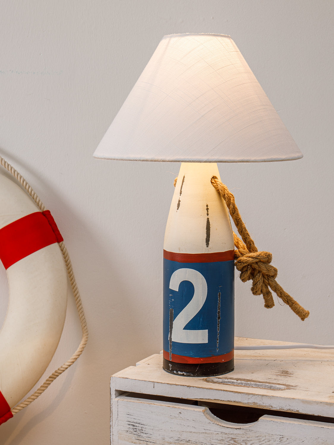 Tischlampe Bojenform Holz weiß blau rot