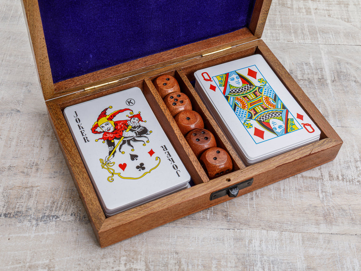 Spielkarten 110 Karten Würfel Holzbox