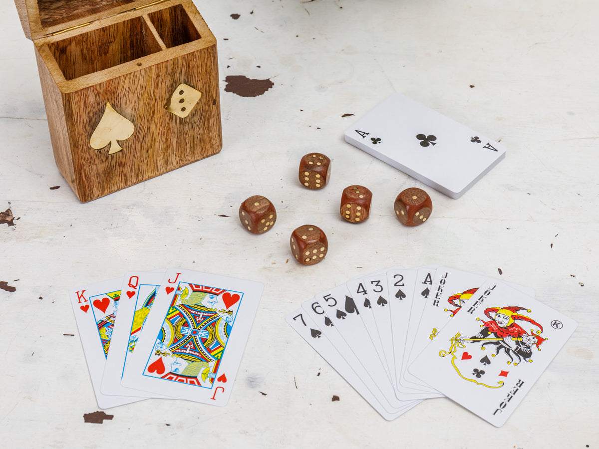 Kartenspiel - Würfelspiel