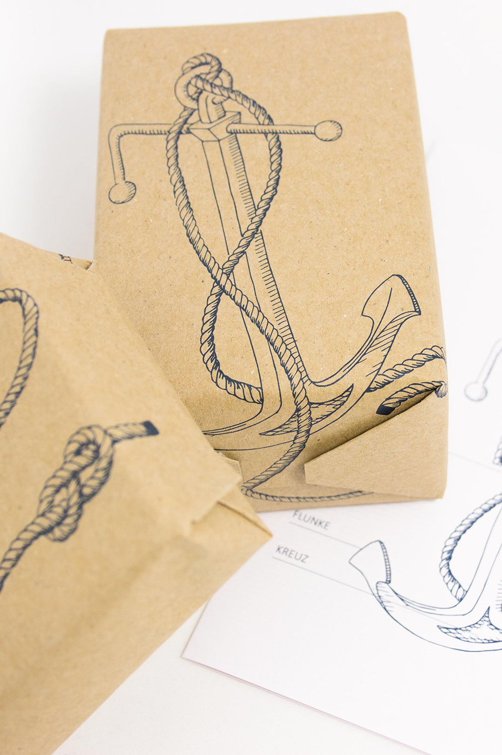 Maritimes Geschenkpapier Stockanker