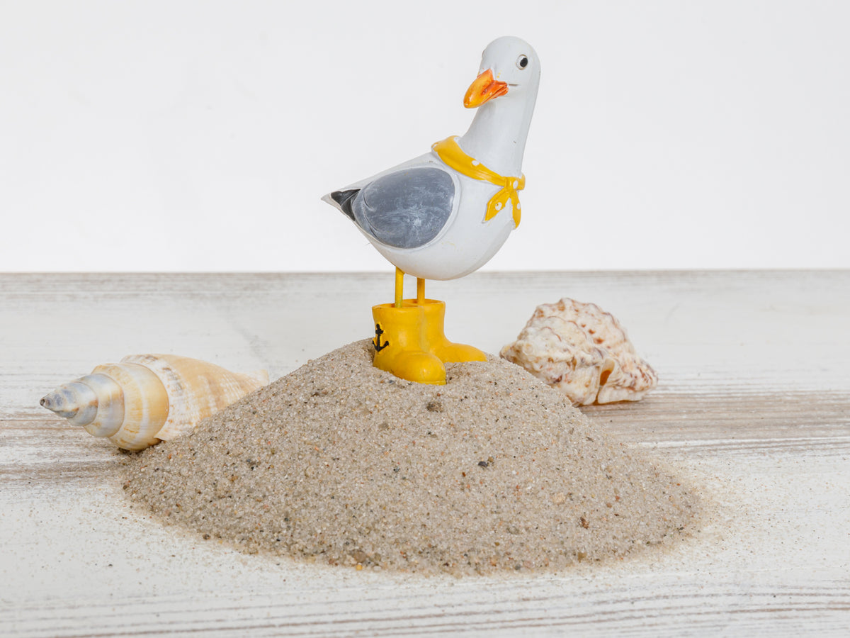 Kleine Möwe Figur mit gelben Gummistiefel