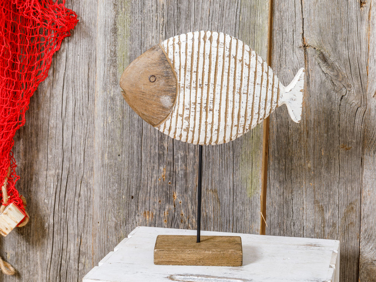 Fisch Holz Deko auf Sockel