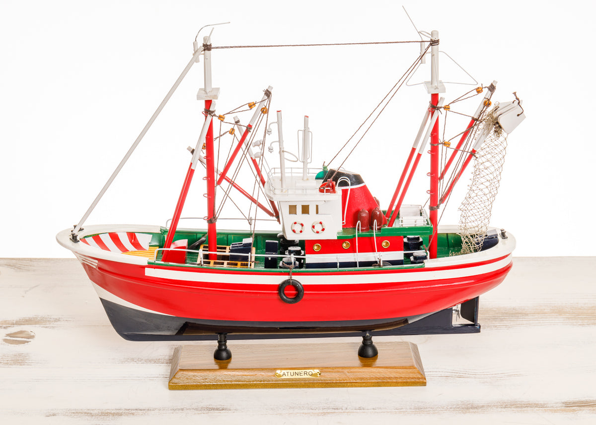 Modell Fischkutter schwarz rot