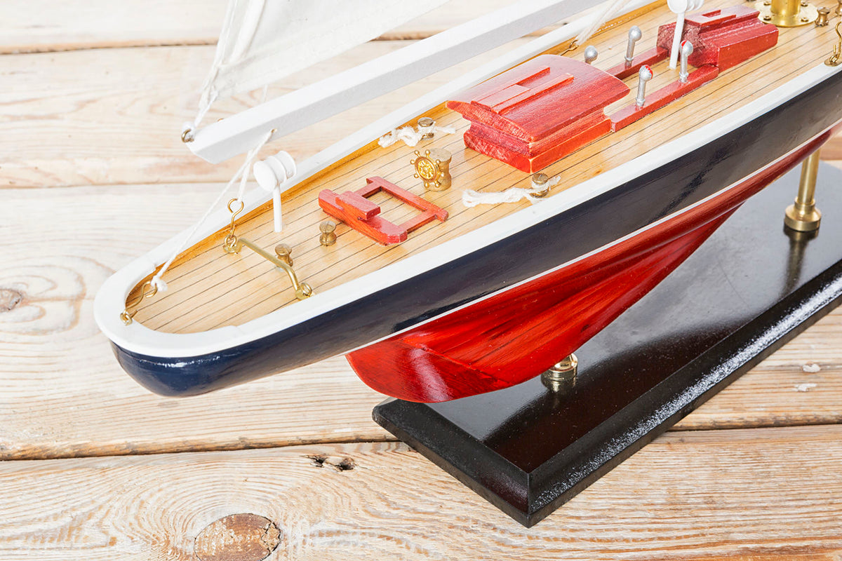 Modell Segelschiff rot, marine