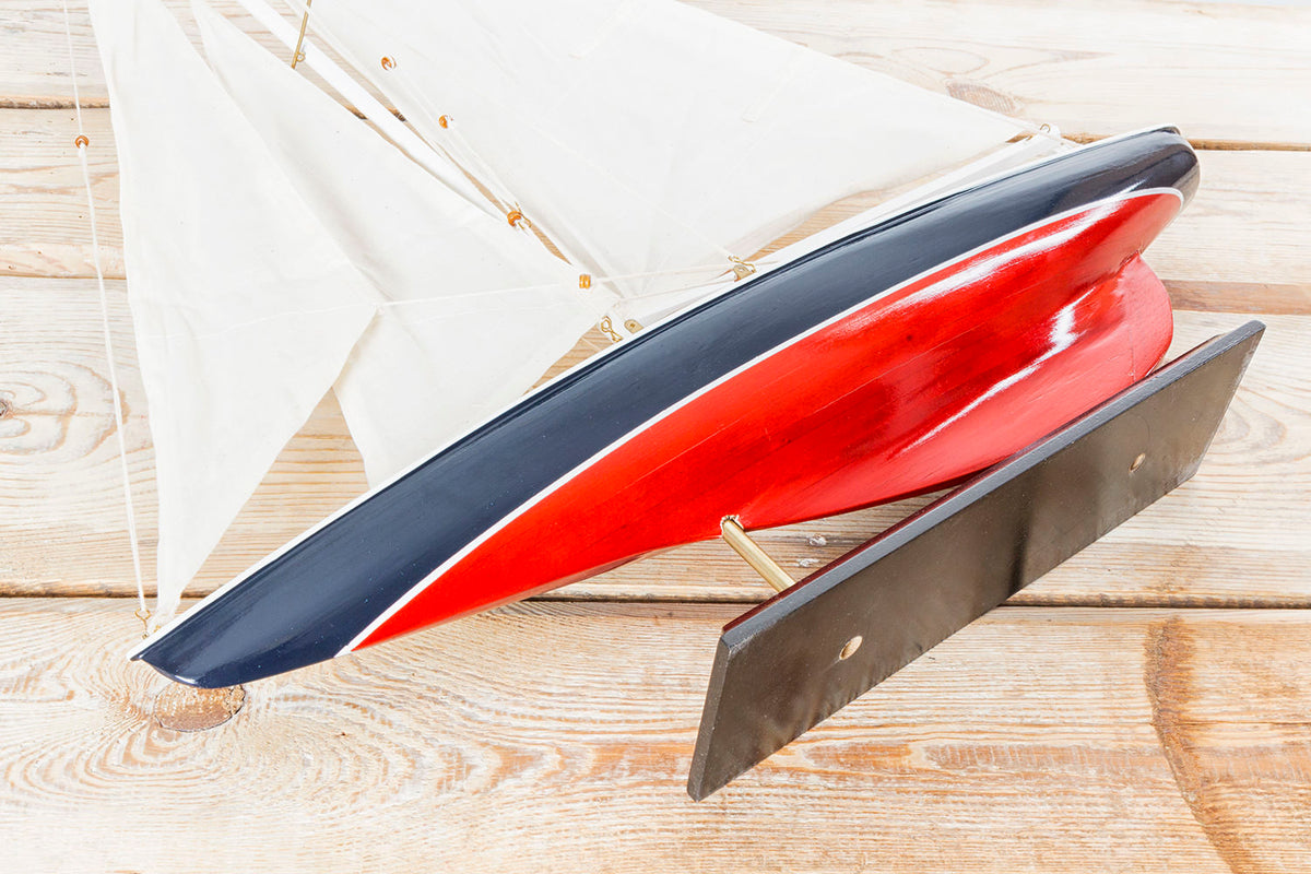 Modell Segelschiff rot, marine
