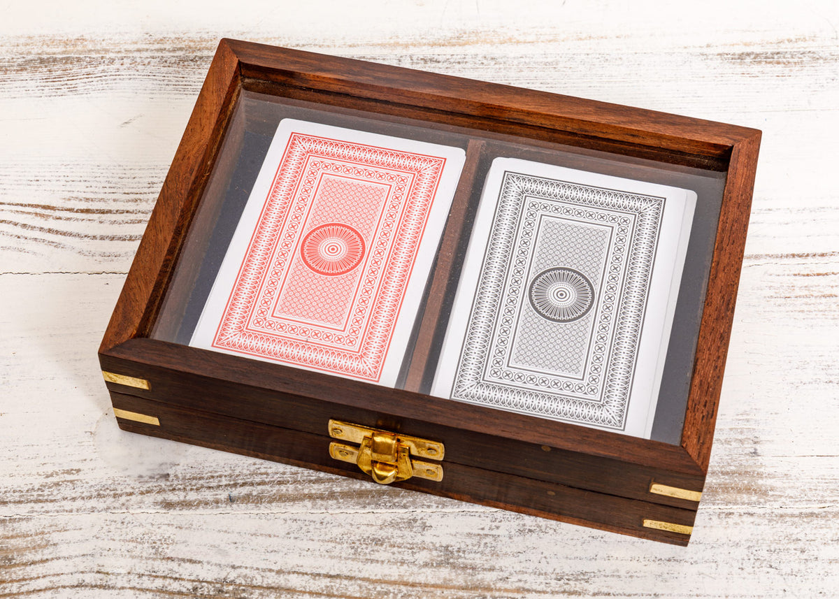 Spielkartenbox mit doppeltem Kartenspiel